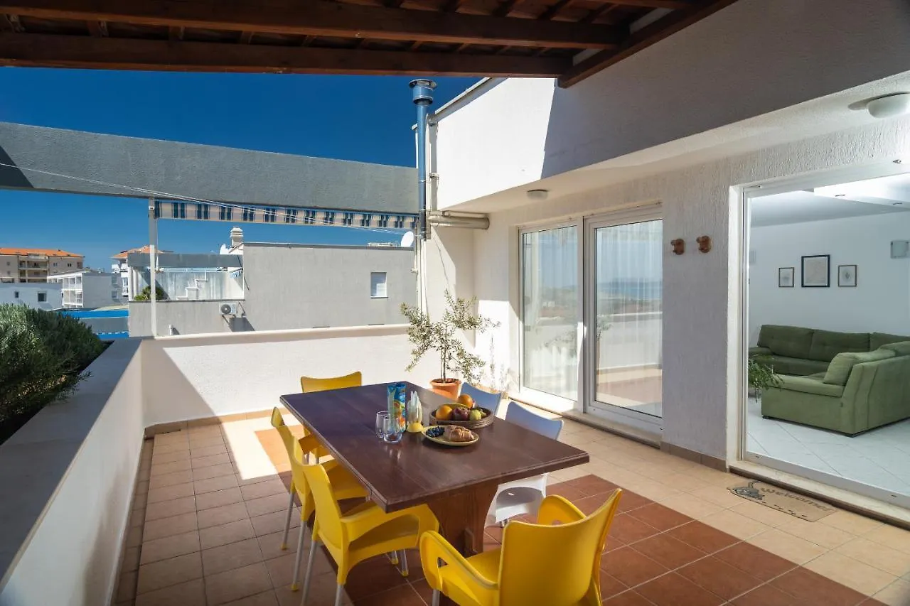 Apartment Horizon Split